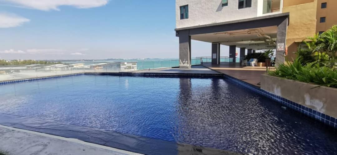 Seaview Dwharf Family Suit Private Port Dickson Exterior photo